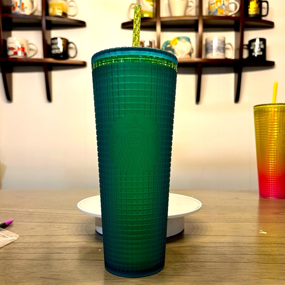 NWT 2022 Soft Touch Green Grid Tumbler